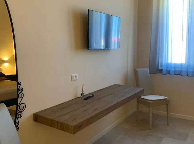 فندق مبيت وإفطار Mercadante 3*