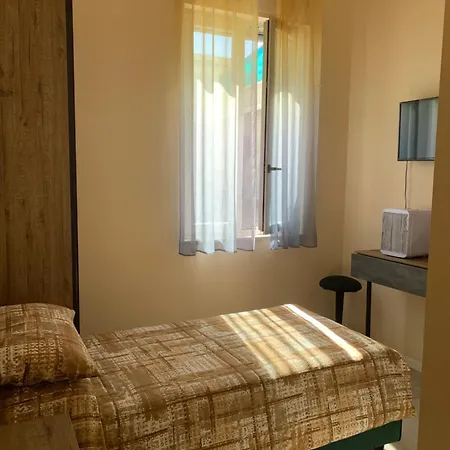 Mercadante Bed and Breakfast Μπάρι